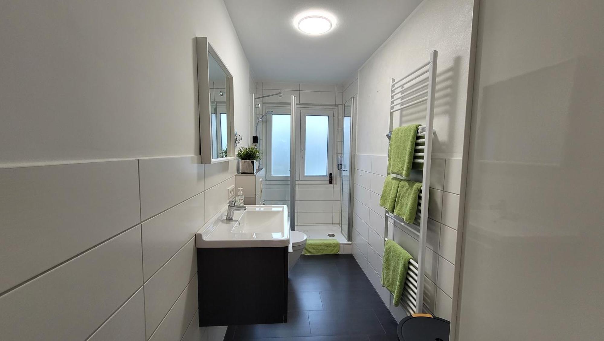 Ruhig Gelegene 2-Zi Fewo, Wallbox, Balkon Essen Exterior photo