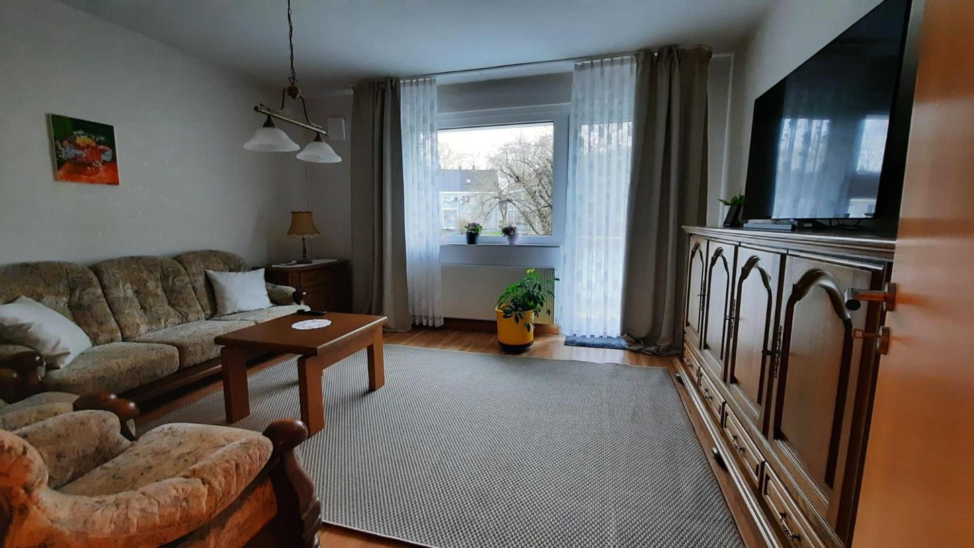 Ruhig Gelegene 2-Zi Fewo, Wallbox, Balkon Essen Exterior photo