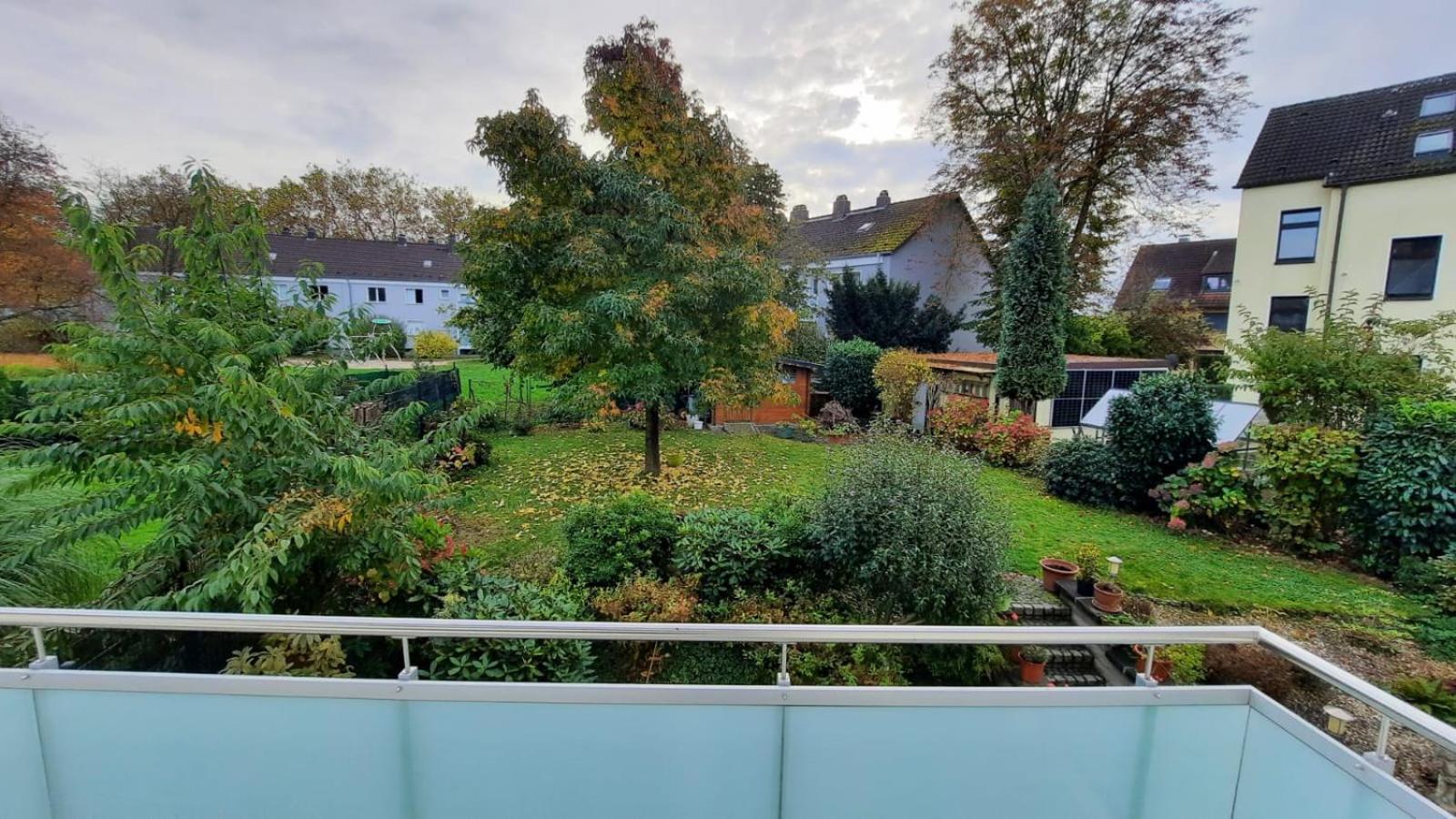 Ruhig Gelegene 2-Zi Fewo, Wallbox, Balkon Essen Exterior photo